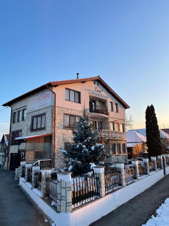 Casa Zana Buna Gherla Екстериор снимка