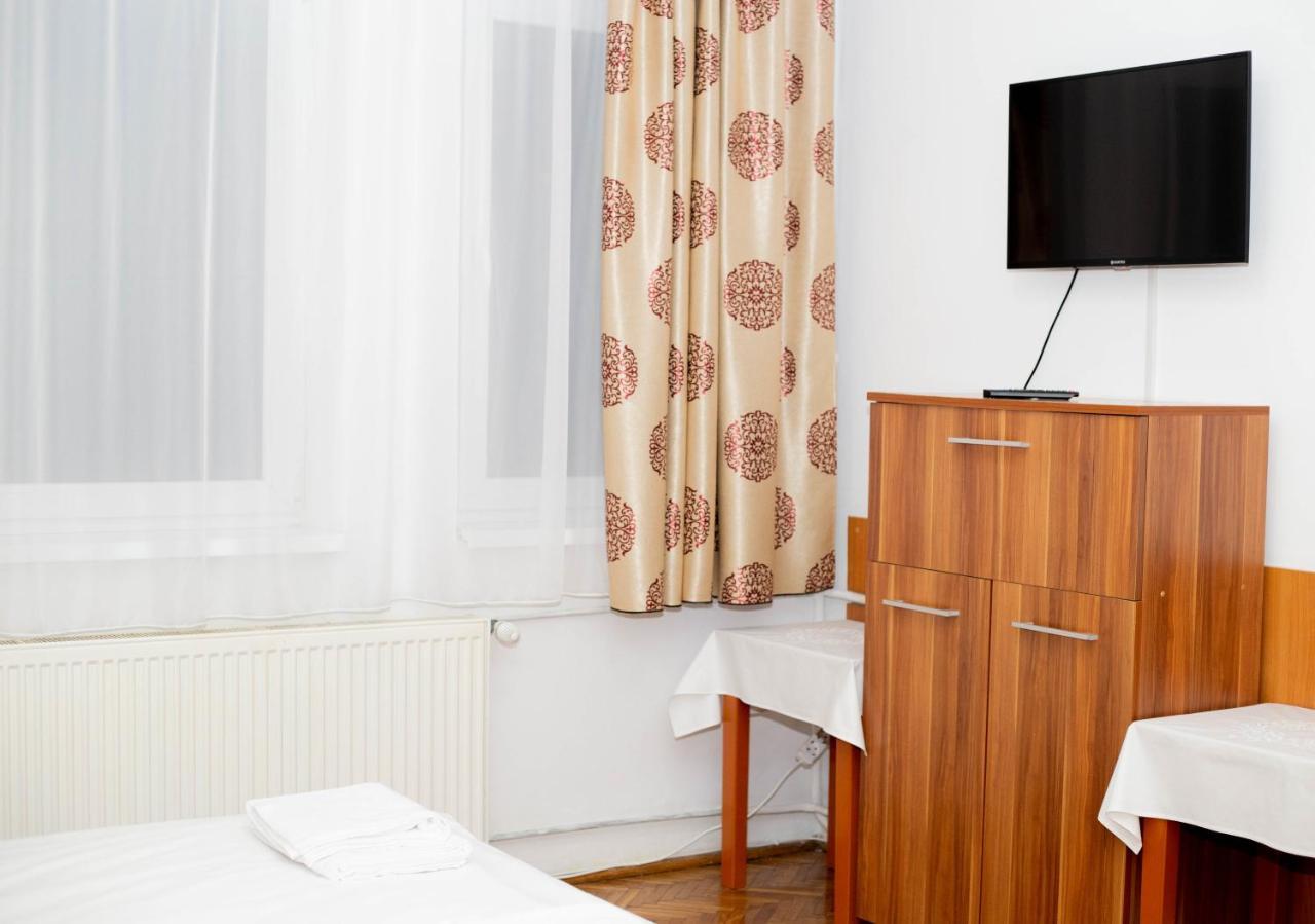 Casa Zana Buna Gherla Екстериор снимка
