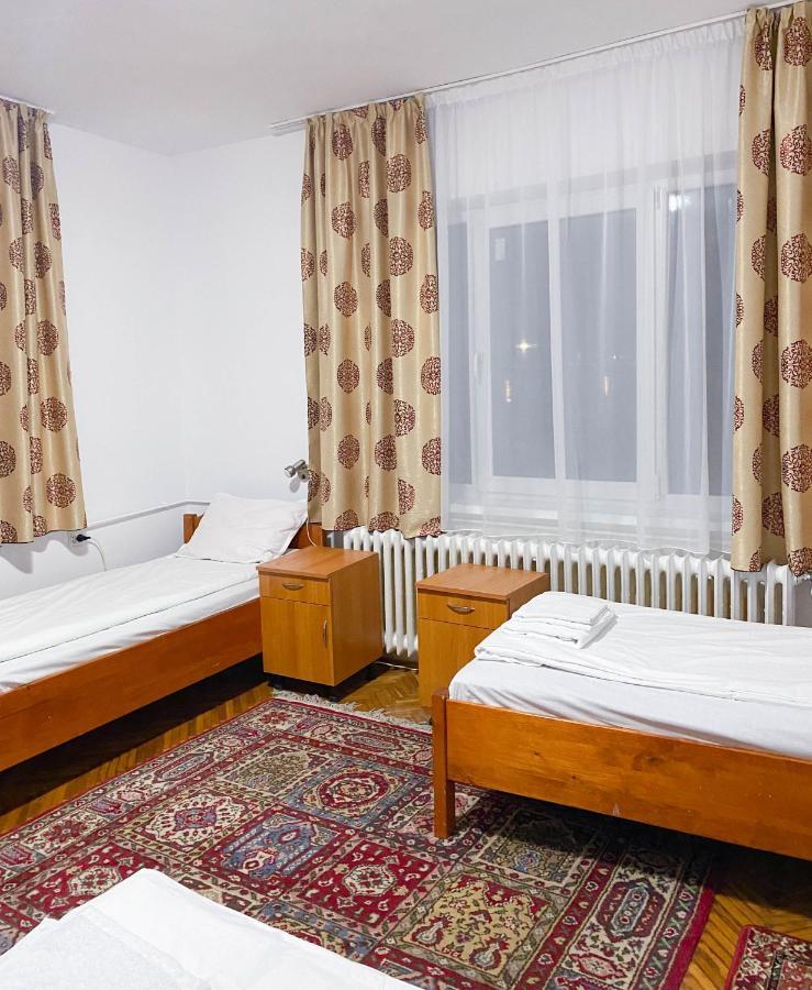 Casa Zana Buna Gherla Екстериор снимка